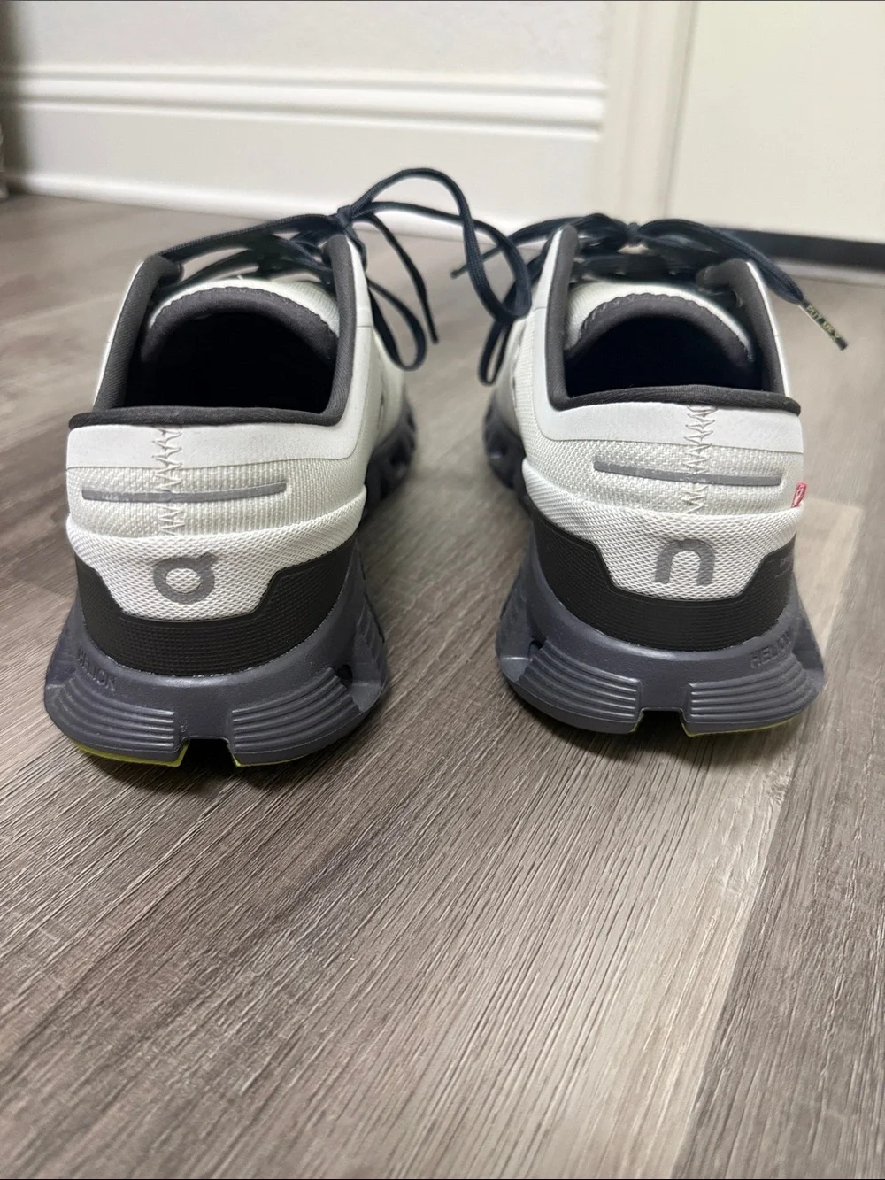 On Running Men’s Cloudswift Running Shoes in White, Black & Lime 10.5 Brand New
